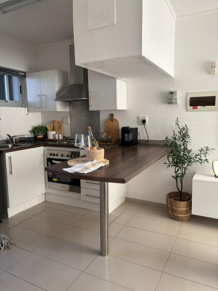 M&M Nest – Full kitchen
